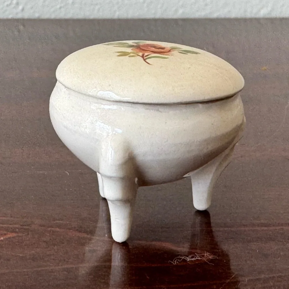 Vintage Mini Ceramic Trinket Box with Rose Design – Footed Keepsake Dish